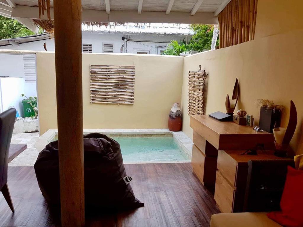 Villa Sentosa, Cheerful 3-Bedroom Villa With Pool Gili Trawangan Kültér fotó